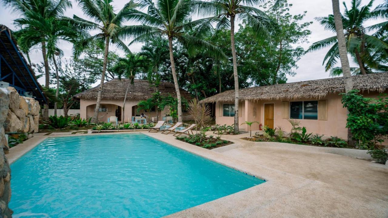 Mad Monkey Panglao Hostel Bagian luar foto
